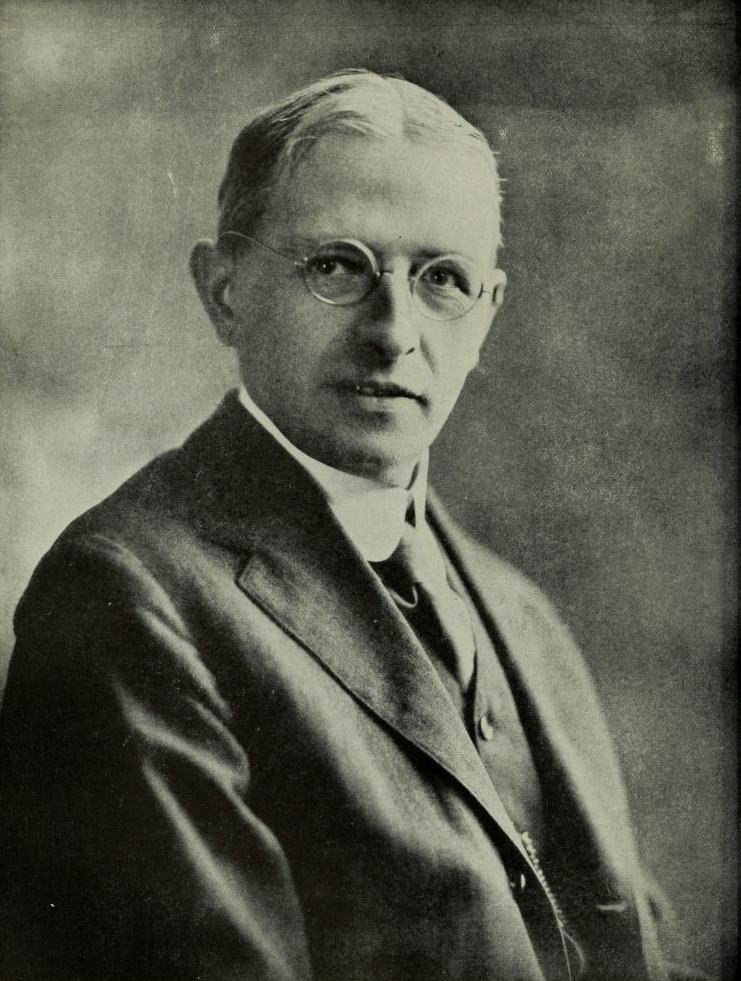 25Henry_Norris_Russell