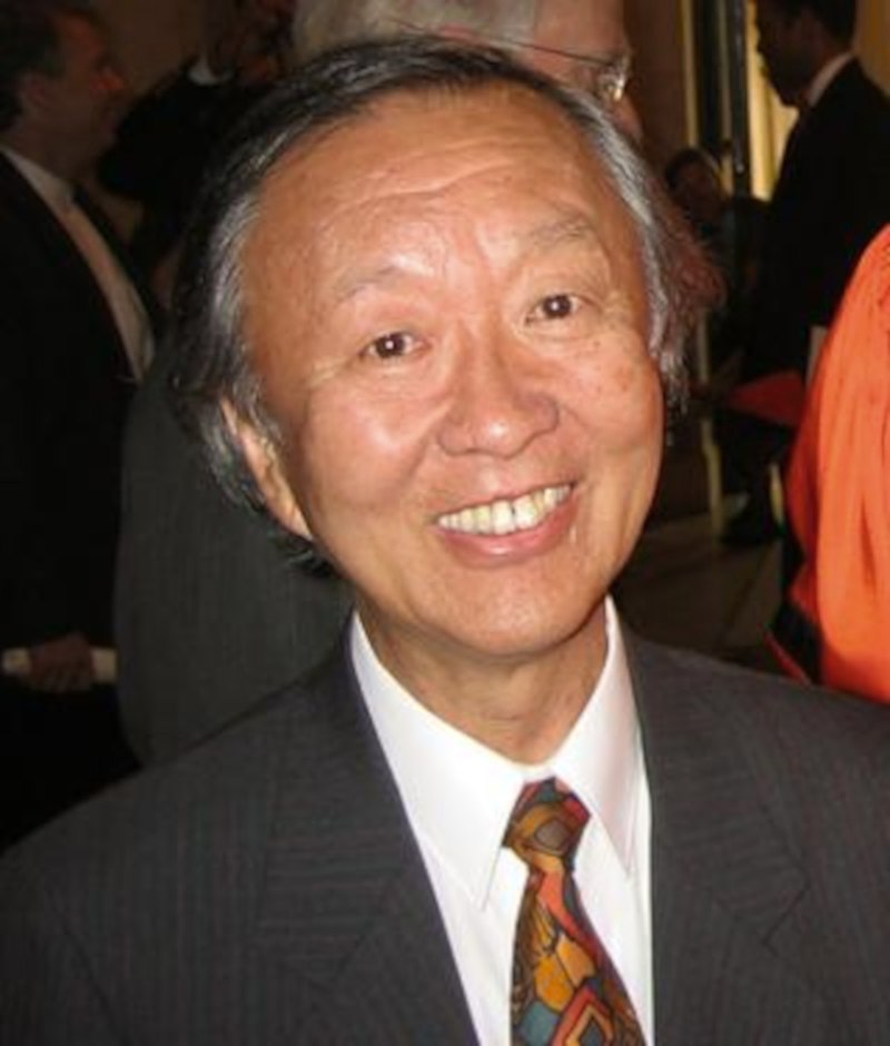 04Charles_K._Kao_cropped_2